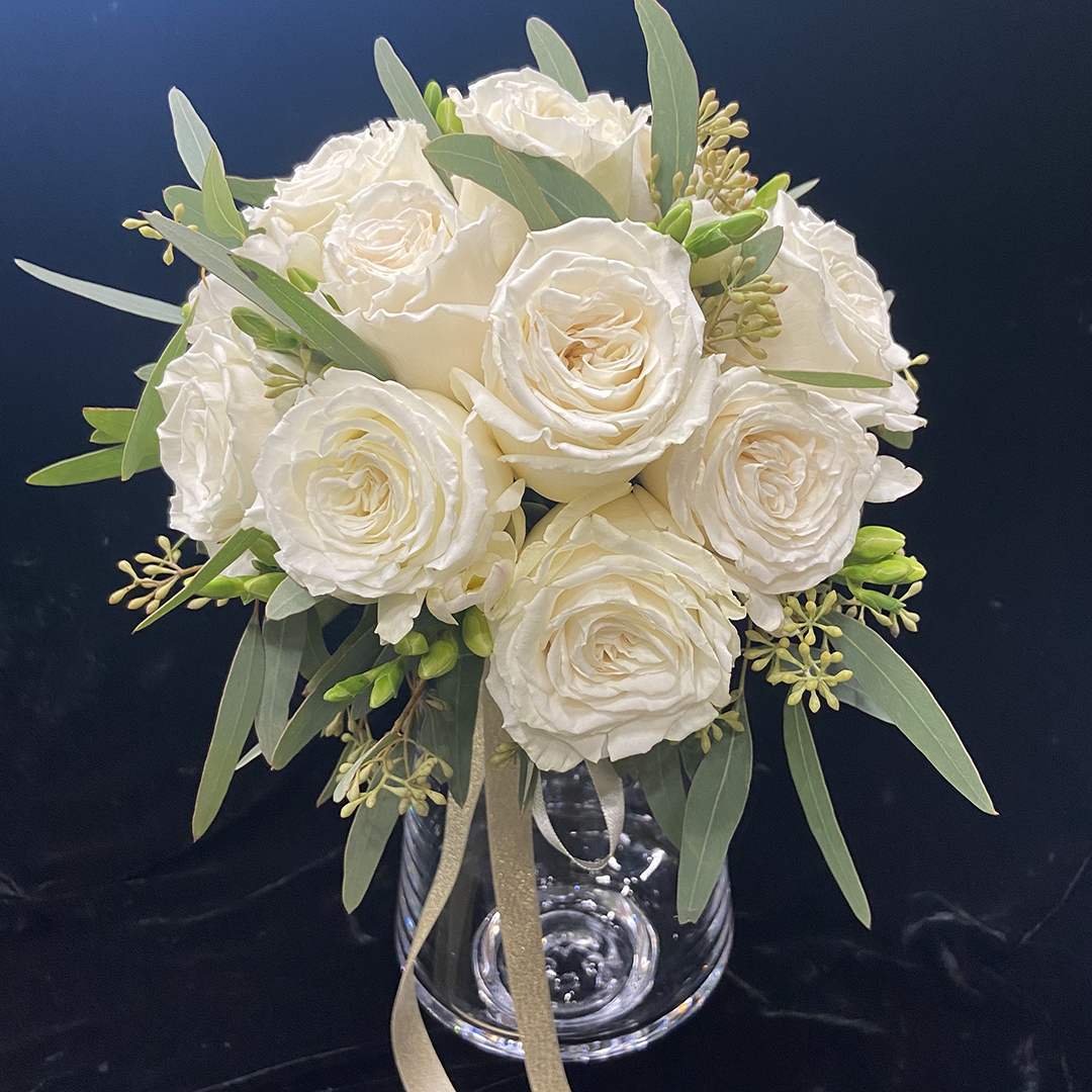 Classic Bridal Bouquet – Mayflowers Floral Studio